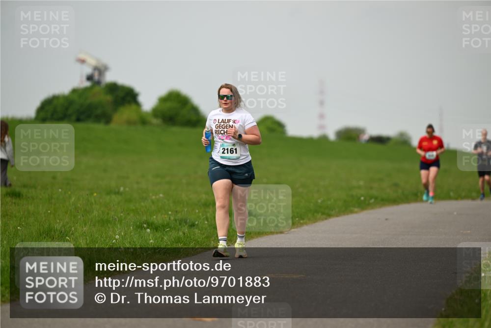 10.05.2026 - 8. Wedeler Halbmarathon Dr. Thomas Lammeyer http://msf.ph/oto/9701883 10.05.2026 11:45:17 Laufen 2161 meine-sportfotos.de