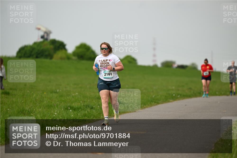 10.05.2026 - 8. Wedeler Halbmarathon Dr. Thomas Lammeyer http://msf.ph/oto/9701884 10.05.2026 11:45:18 Laufen 2161 meine-sportfotos.de