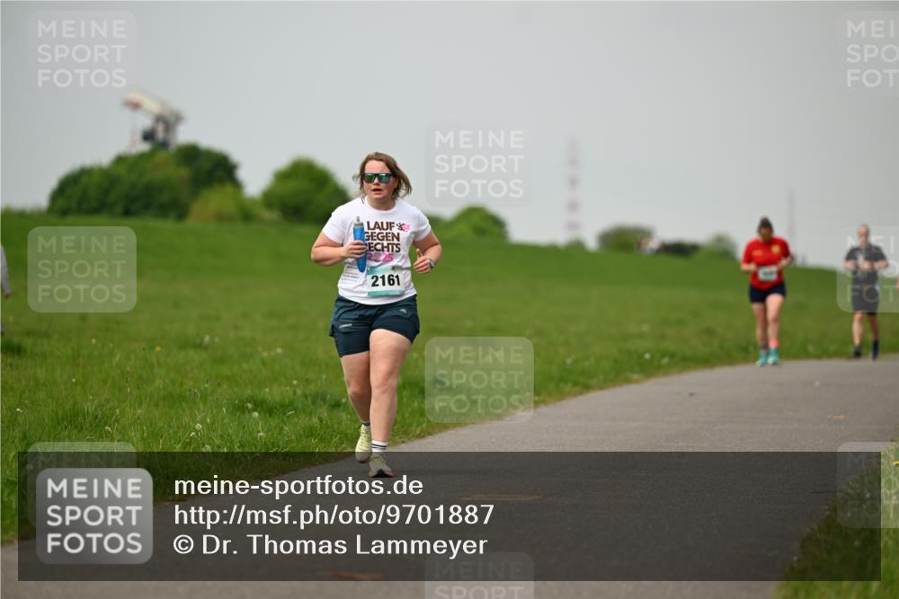 10.05.2026 - 8. Wedeler Halbmarathon Dr. Thomas Lammeyer http://msf.ph/oto/9701887 10.05.2026 11:45:18 Laufen 2161 meine-sportfotos.de