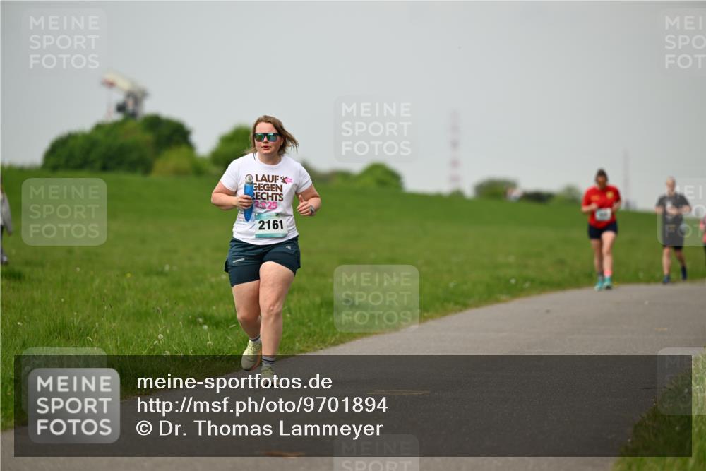 10.05.2026 - 8. Wedeler Halbmarathon Dr. Thomas Lammeyer http://msf.ph/oto/9701894 10.05.2026 11:45:19 Laufen 2161 meine-sportfotos.de