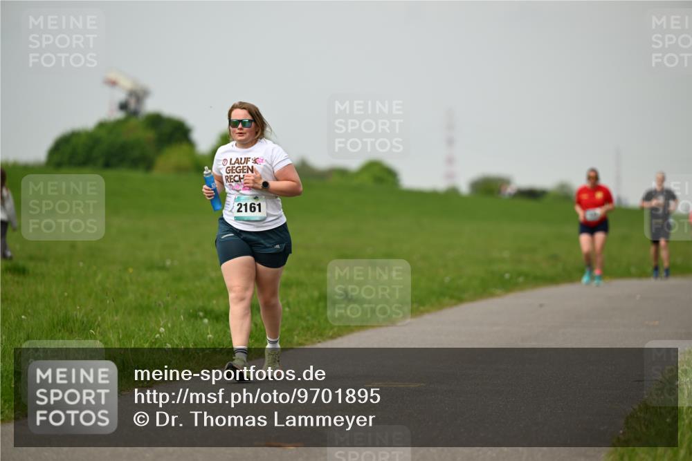 10.05.2026 - 8. Wedeler Halbmarathon Dr. Thomas Lammeyer http://msf.ph/oto/9701895 10.05.2026 11:45:19 Laufen 2161 meine-sportfotos.de