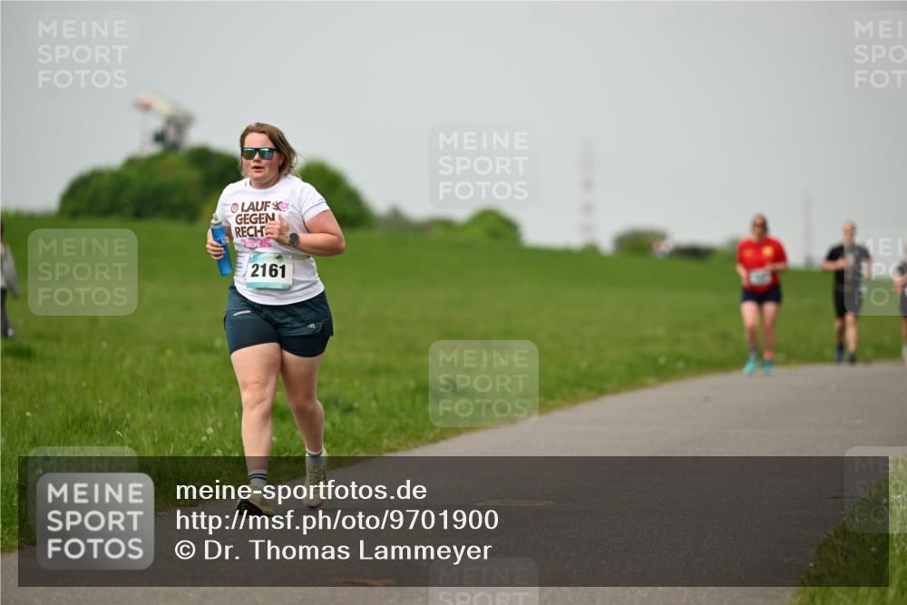 10.05.2026 - 8. Wedeler Halbmarathon Dr. Thomas Lammeyer http://msf.ph/oto/9701900 10.05.2026 11:45:20 Laufen 2161 meine-sportfotos.de