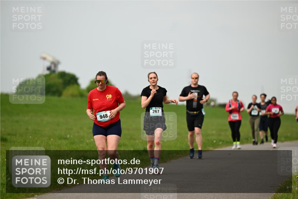 10.05.2026 - 8. Wedeler Halbmarathon Dr. Thomas Lammeyer http://msf.ph/oto/9701907 10.05.2026 11:45:33 Laufen 948, 267 meine-sportfotos.de