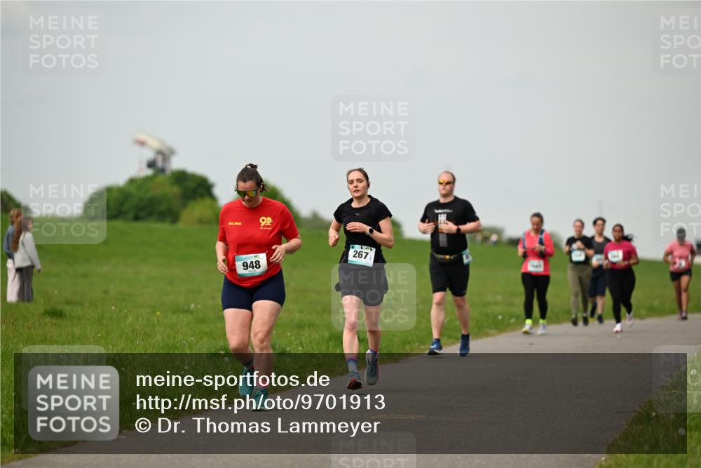 10.05.2026 - 8. Wedeler Halbmarathon Dr. Thomas Lammeyer http://msf.ph/oto/9701913 10.05.2026 11:45:34 Laufen 948, 267 meine-sportfotos.de