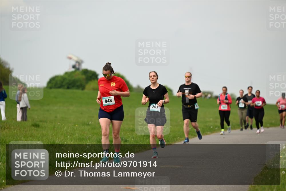 10.05.2026 - 8. Wedeler Halbmarathon Dr. Thomas Lammeyer http://msf.ph/oto/9701914 10.05.2026 11:45:34 Laufen 948, 267 meine-sportfotos.de