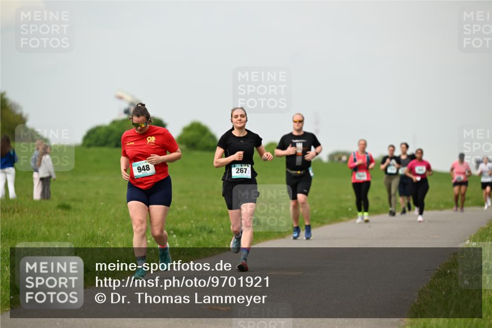 10.05.2026 - 8. Wedeler Halbmarathon Dr. Thomas Lammeyer http://msf.ph/oto/9701921 10.05.2026 11:45:35 Laufen 948, 267 meine-sportfotos.de