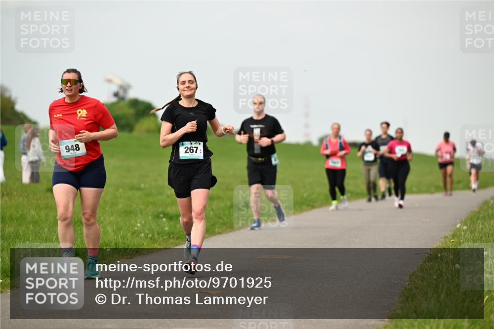 10.05.2026 - 8. Wedeler Halbmarathon Dr. Thomas Lammeyer http://msf.ph/oto/9701925 10.05.2026 11:45:36 Laufen 948, 267 meine-sportfotos.de