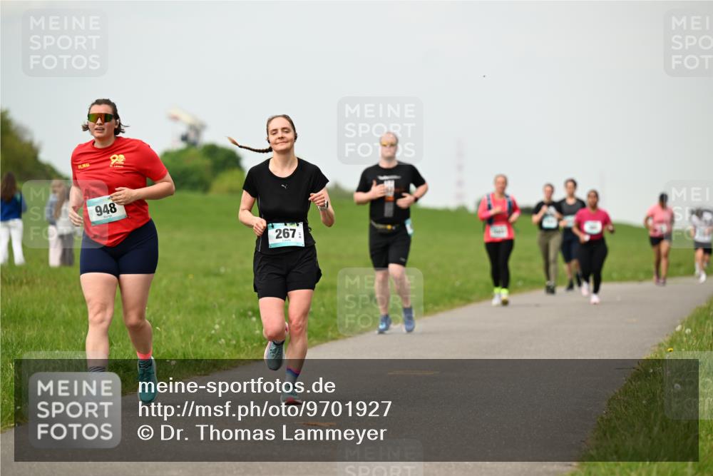 10.05.2026 - 8. Wedeler Halbmarathon Dr. Thomas Lammeyer http://msf.ph/oto/9701927 10.05.2026 11:45:36 Laufen 948, 267 meine-sportfotos.de