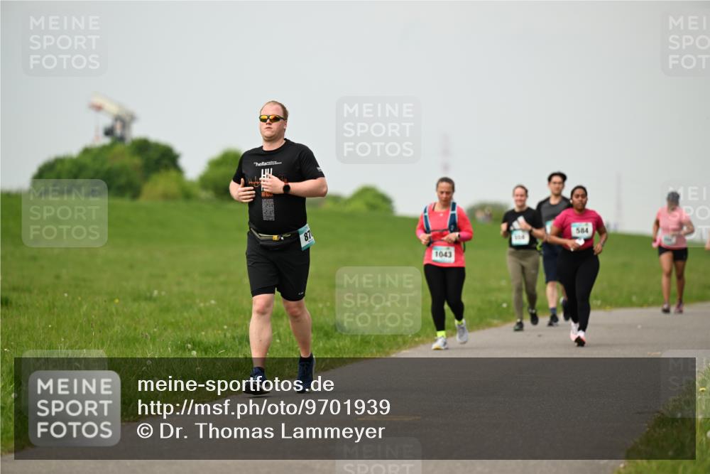 10.05.2026 - 8. Wedeler Halbmarathon Dr. Thomas Lammeyer http://msf.ph/oto/9701939 10.05.2026 11:45:38 Laufen 1043, 584 meine-sportfotos.de