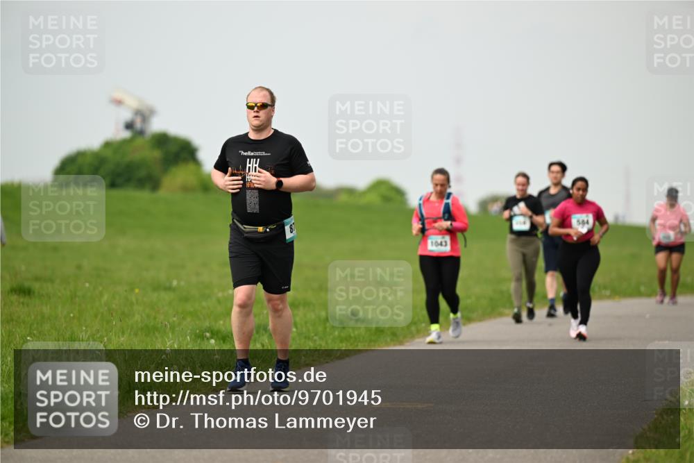 10.05.2026 - 8. Wedeler Halbmarathon Dr. Thomas Lammeyer http://msf.ph/oto/9701945 10.05.2026 11:45:39 Laufen 1043, 504 meine-sportfotos.de