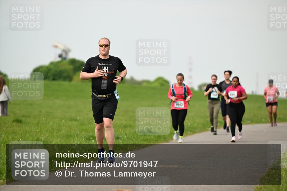 10.05.2026 - 8. Wedeler Halbmarathon Dr. Thomas Lammeyer http://msf.ph/oto/9701947 10.05.2026 11:45:39 Laufen 1043, 584 meine-sportfotos.de