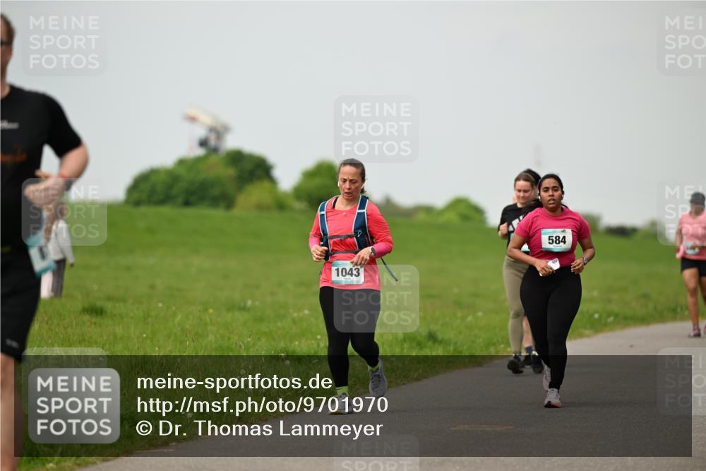 10.05.2026 - 8. Wedeler Halbmarathon Dr. Thomas Lammeyer http://msf.ph/oto/9701970 10.05.2026 11:45:43 Laufen 1043, 584 meine-sportfotos.de