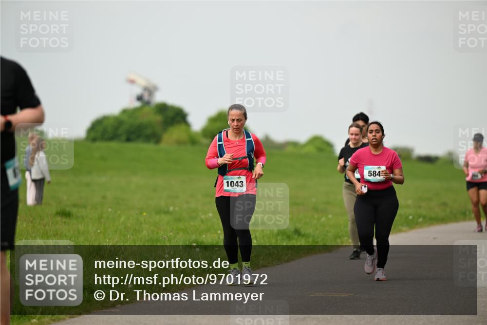 10.05.2026 - 8. Wedeler Halbmarathon Dr. Thomas Lammeyer http://msf.ph/oto/9701972 10.05.2026 11:45:43 Laufen 584, 1043 meine-sportfotos.de