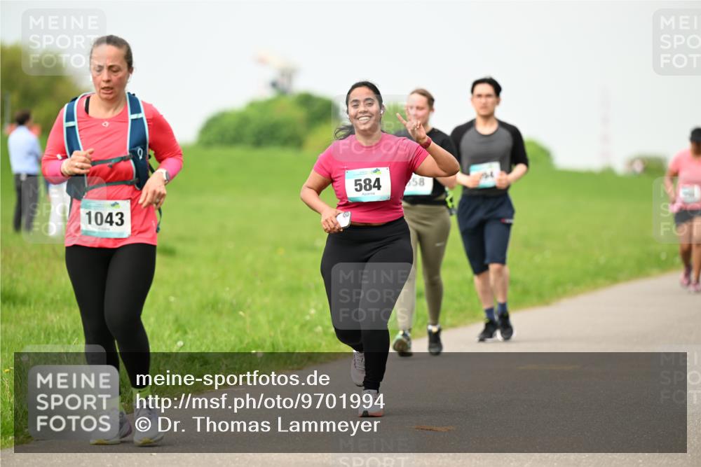10.05.2026 - 8. Wedeler Halbmarathon Dr. Thomas Lammeyer http://msf.ph/oto/9701994 10.05.2026 11:45:47 Laufen 584, 1043 meine-sportfotos.de