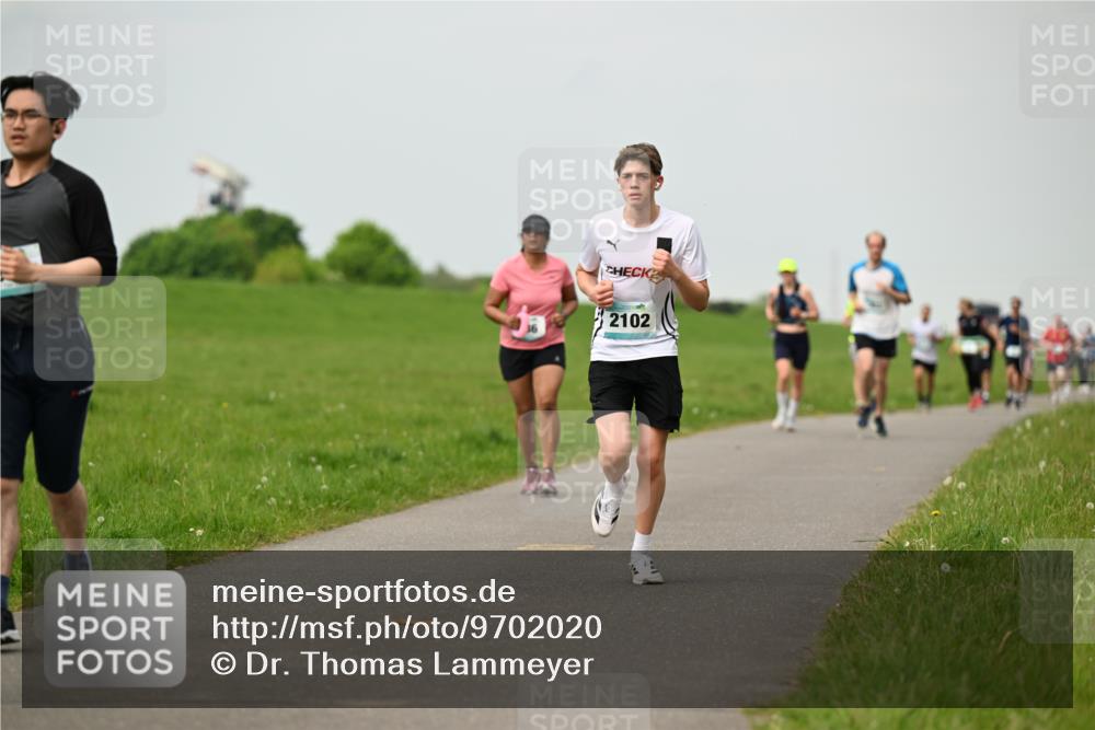 10.05.2026 - 8. Wedeler Halbmarathon Dr. Thomas Lammeyer http://msf.ph/oto/9702020 10.05.2026 11:45:51 Laufen 2102 meine-sportfotos.de