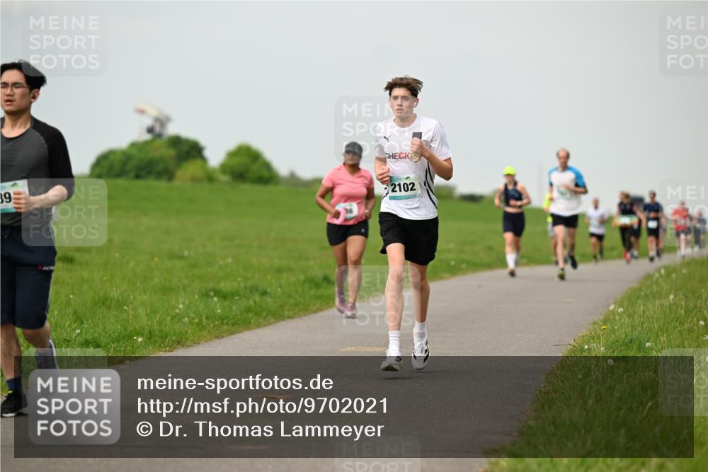 10.05.2026 - 8. Wedeler Halbmarathon Dr. Thomas Lammeyer http://msf.ph/oto/9702021 10.05.2026 11:45:51 Laufen 2102 meine-sportfotos.de