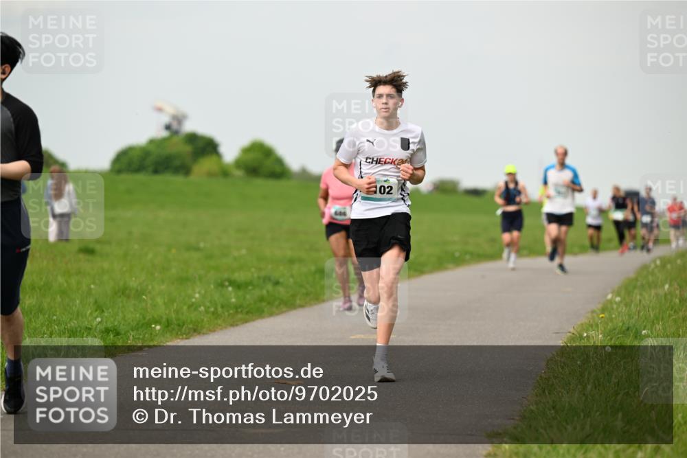 10.05.2026 - 8. Wedeler Halbmarathon Dr. Thomas Lammeyer http://msf.ph/oto/9702025 10.05.2026 11:45:52 Laufen  meine-sportfotos.de