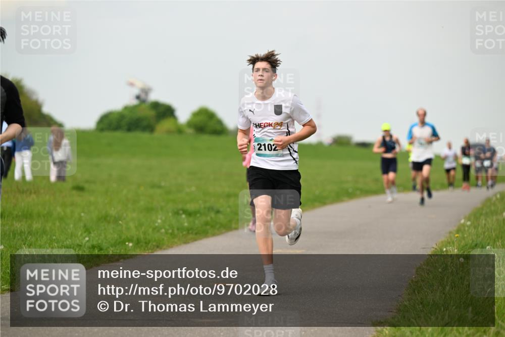 10.05.2026 - 8. Wedeler Halbmarathon Dr. Thomas Lammeyer http://msf.ph/oto/9702028 10.05.2026 11:45:52 Laufen 2102 meine-sportfotos.de