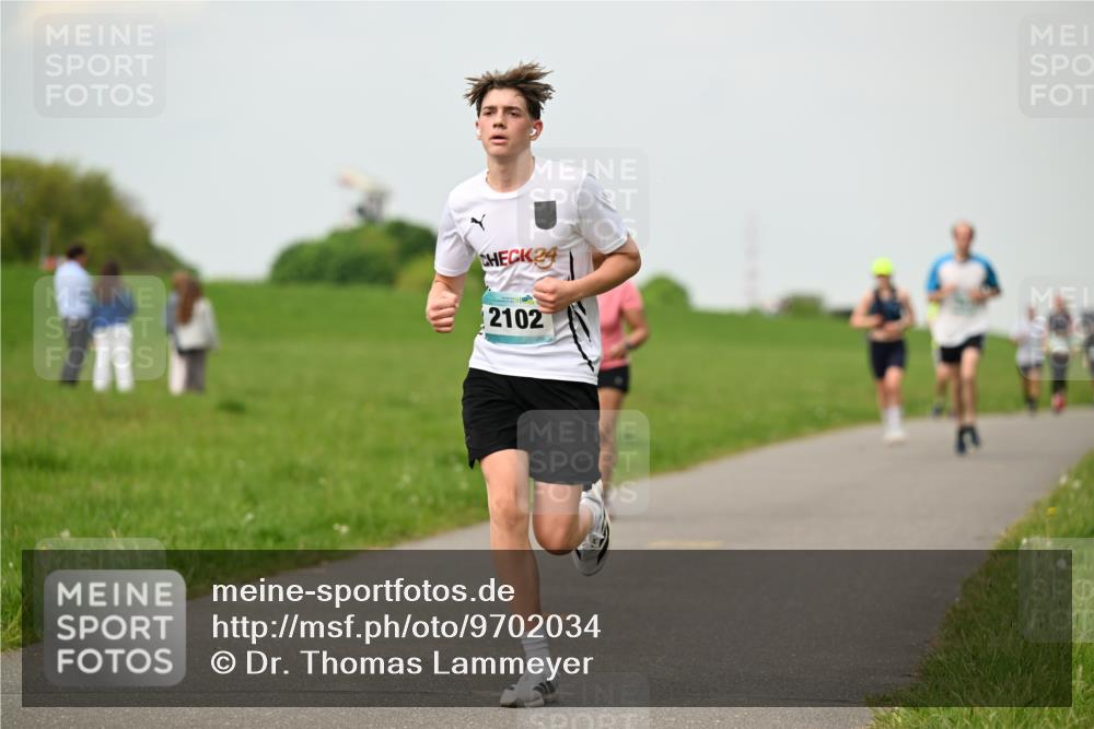 10.05.2026 - 8. Wedeler Halbmarathon Dr. Thomas Lammeyer http://msf.ph/oto/9702034 10.05.2026 11:45:53 Laufen 2102 meine-sportfotos.de