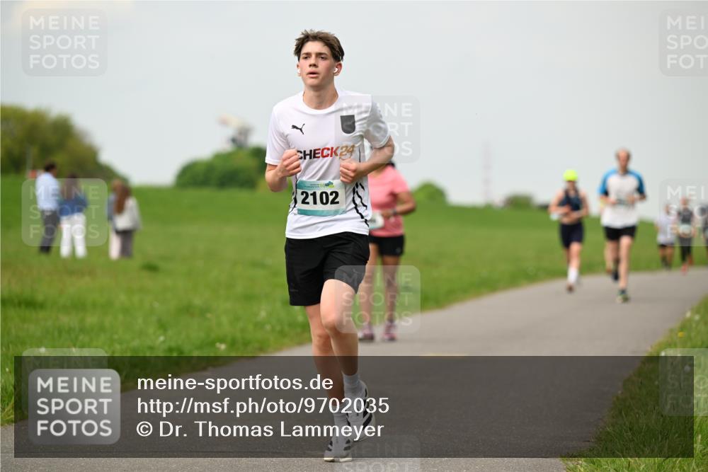 10.05.2026 - 8. Wedeler Halbmarathon Dr. Thomas Lammeyer http://msf.ph/oto/9702035 10.05.2026 11:45:53 Laufen 2102 meine-sportfotos.de