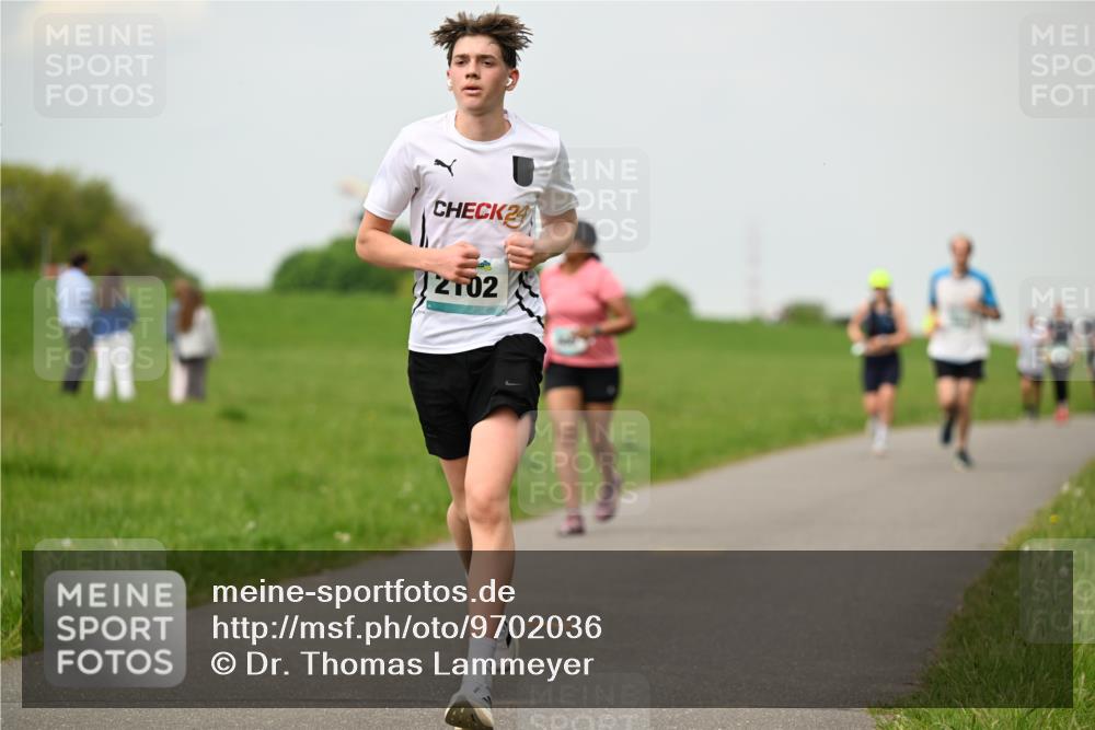 10.05.2026 - 8. Wedeler Halbmarathon Dr. Thomas Lammeyer http://msf.ph/oto/9702036 10.05.2026 11:45:53 Laufen  meine-sportfotos.de