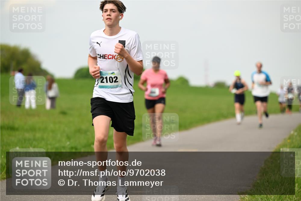 10.05.2026 - 8. Wedeler Halbmarathon Dr. Thomas Lammeyer http://msf.ph/oto/9702038 10.05.2026 11:45:54 Laufen 2102 meine-sportfotos.de