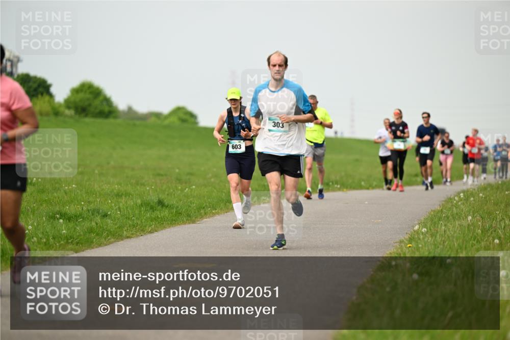 10.05.2026 - 8. Wedeler Halbmarathon Dr. Thomas Lammeyer http://msf.ph/oto/9702051 10.05.2026 11:45:57 Laufen 603, 303 meine-sportfotos.de