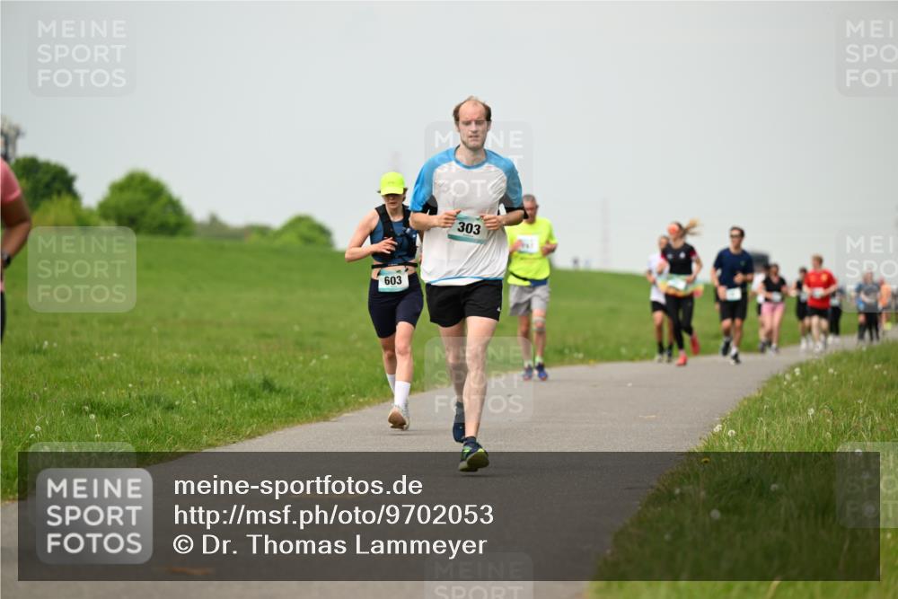 10.05.2026 - 8. Wedeler Halbmarathon Dr. Thomas Lammeyer http://msf.ph/oto/9702053 10.05.2026 11:45:57 Laufen 603, 303 meine-sportfotos.de