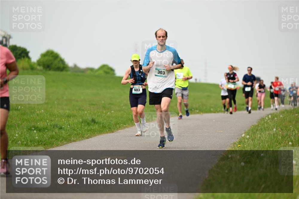 10.05.2026 - 8. Wedeler Halbmarathon Dr. Thomas Lammeyer http://msf.ph/oto/9702054 10.05.2026 11:45:57 Laufen 603, 303 meine-sportfotos.de