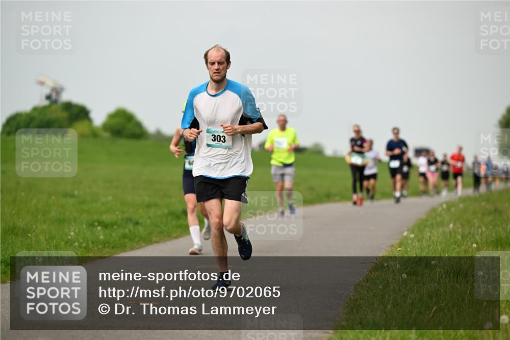 10.05.2026 - 8. Wedeler Halbmarathon Dr. Thomas Lammeyer http://msf.ph/oto/9702065 10.05.2026 11:45:59 Laufen 303 meine-sportfotos.de