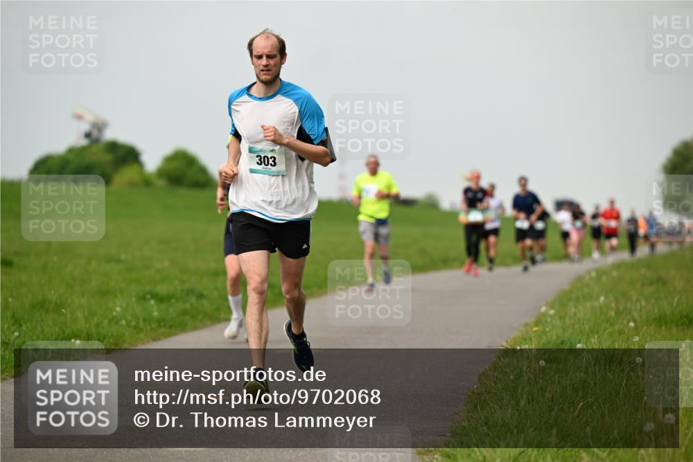 10.05.2026 - 8. Wedeler Halbmarathon Dr. Thomas Lammeyer http://msf.ph/oto/9702068 10.05.2026 11:46:00 Laufen 303 meine-sportfotos.de