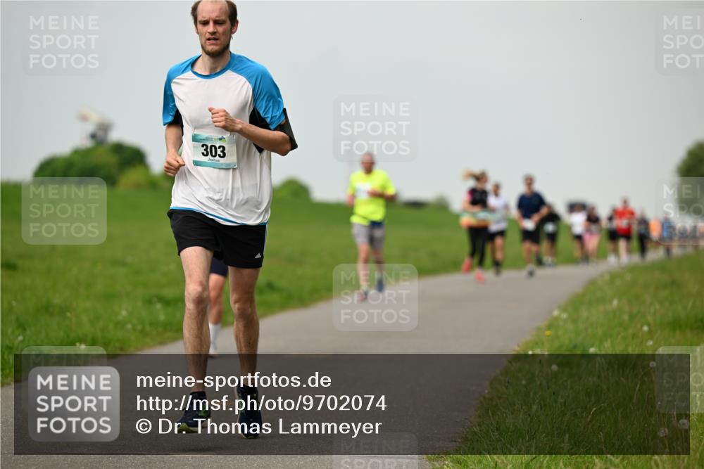 10.05.2026 - 8. Wedeler Halbmarathon Dr. Thomas Lammeyer http://msf.ph/oto/9702074 10.05.2026 11:46:00 Laufen 303 meine-sportfotos.de