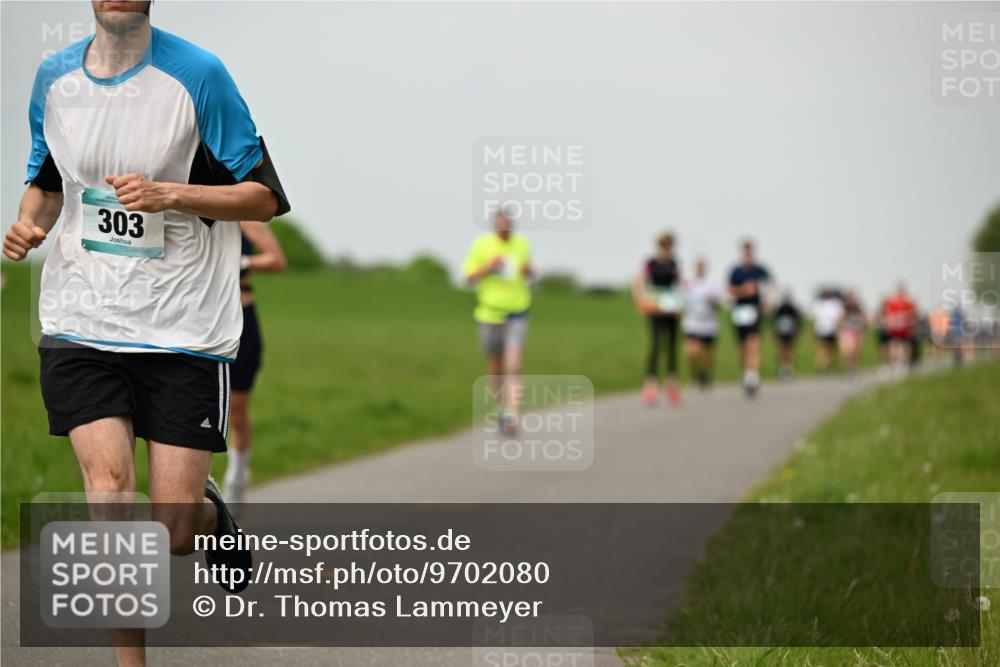 10.05.2026 - 8. Wedeler Halbmarathon Dr. Thomas Lammeyer http://msf.ph/oto/9702080 10.05.2026 11:46:01 Laufen 303 meine-sportfotos.de