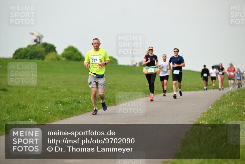 10.05.2026 - 8. Wedeler Halbmarathon Dr. Thomas Lammeyer http://msf.ph/oto/9702090 10.05.2026 11:46:04 Laufen 767 meine-sportfotos.de