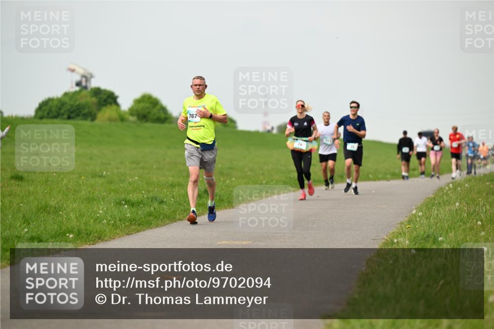 10.05.2026 - 8. Wedeler Halbmarathon Dr. Thomas Lammeyer http://msf.ph/oto/9702094 10.05.2026 11:46:04 Laufen 767 meine-sportfotos.de