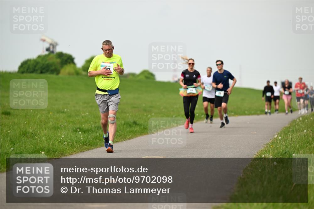 10.05.2026 - 8. Wedeler Halbmarathon Dr. Thomas Lammeyer http://msf.ph/oto/9702098 10.05.2026 11:46:05 Laufen  meine-sportfotos.de