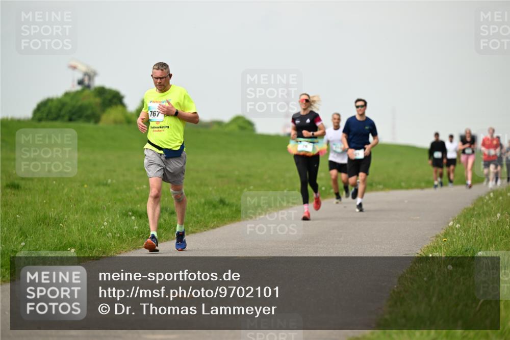 10.05.2026 - 8. Wedeler Halbmarathon Dr. Thomas Lammeyer http://msf.ph/oto/9702101 10.05.2026 11:46:05 Laufen 767 meine-sportfotos.de