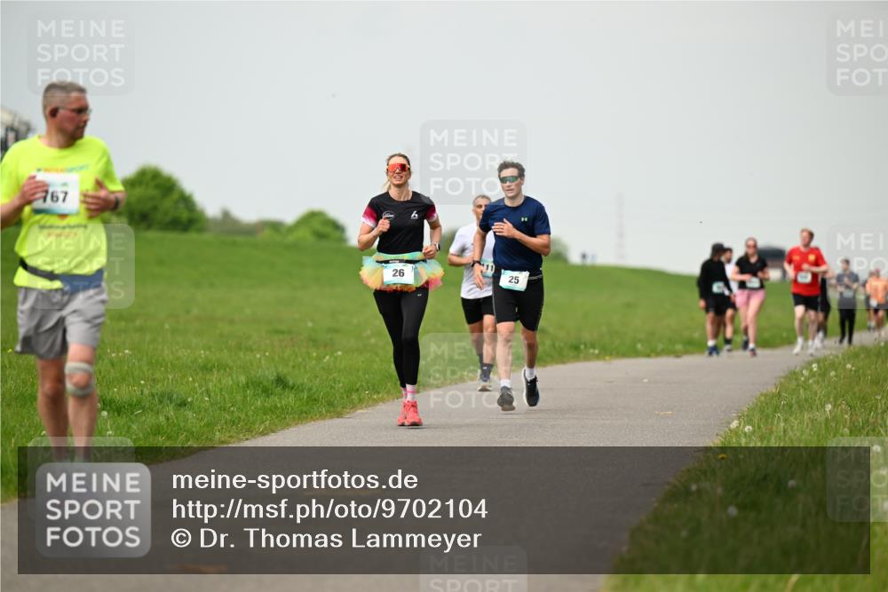 10.05.2026 - 8. Wedeler Halbmarathon Dr. Thomas Lammeyer http://msf.ph/oto/9702104 10.05.2026 11:46:06 Laufen 767 meine-sportfotos.de