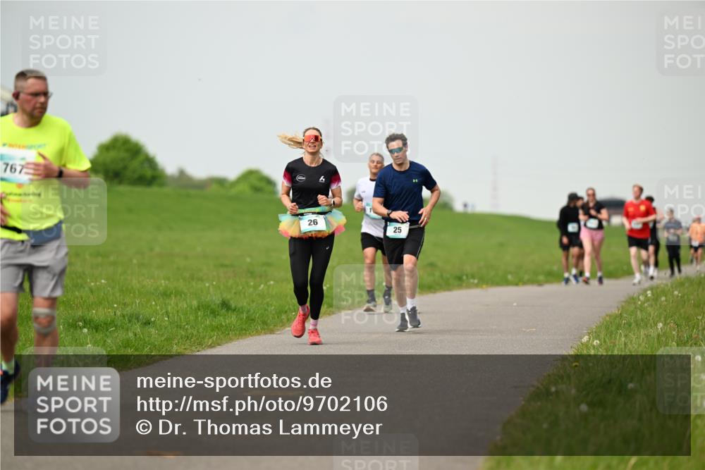 10.05.2026 - 8. Wedeler Halbmarathon Dr. Thomas Lammeyer http://msf.ph/oto/9702106 10.05.2026 11:46:06 Laufen 767 meine-sportfotos.de