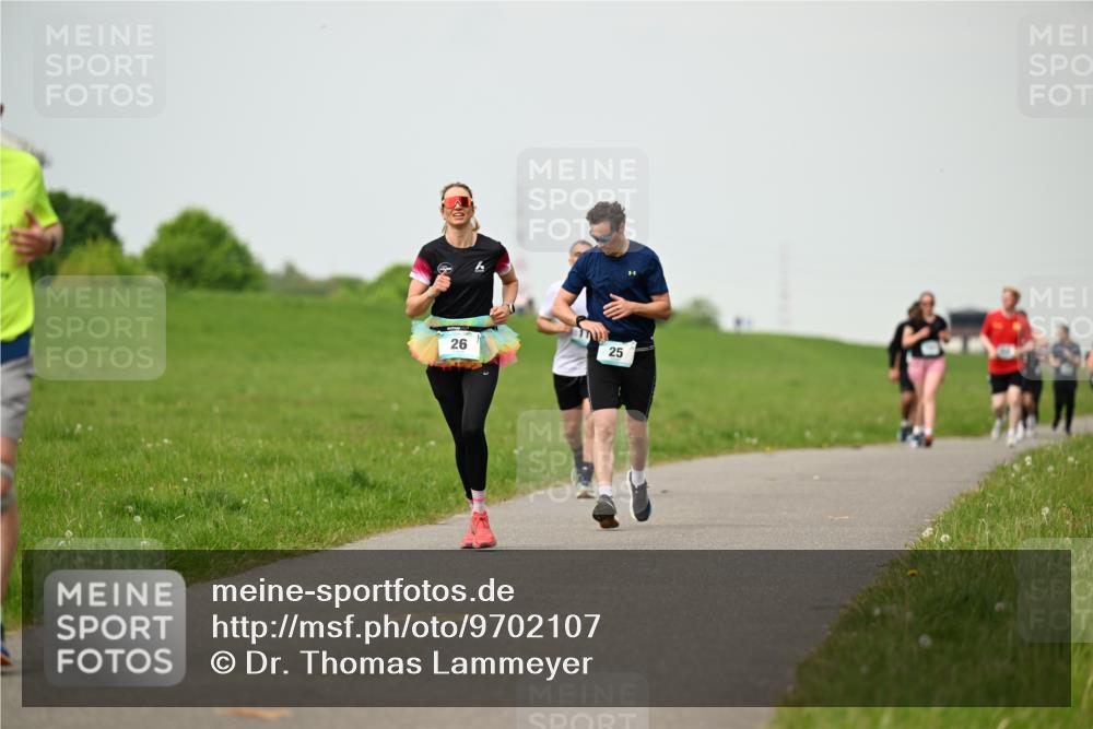10.05.2026 - 8. Wedeler Halbmarathon Dr. Thomas Lammeyer http://msf.ph/oto/9702107 10.05.2026 11:46:07 Laufen  meine-sportfotos.de