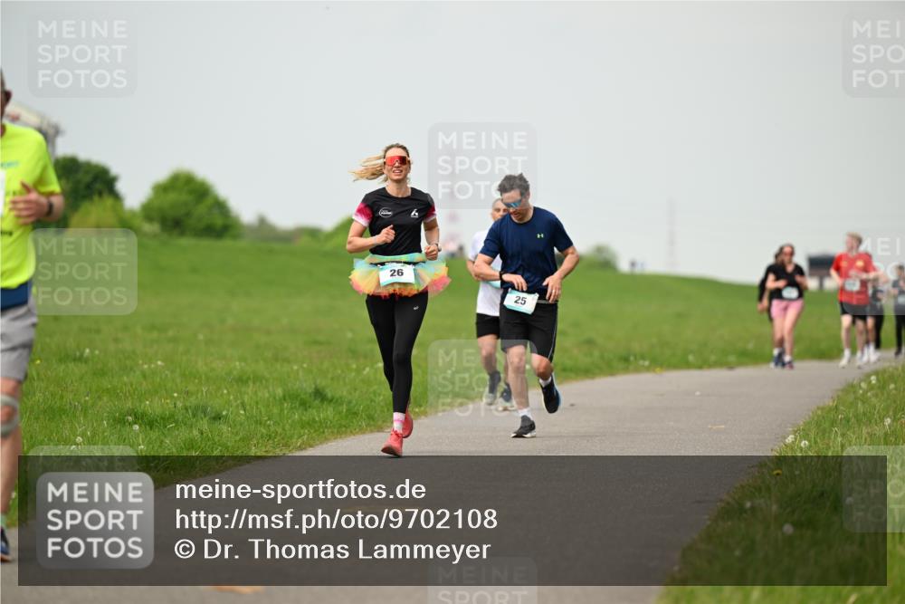 10.05.2026 - 8. Wedeler Halbmarathon Dr. Thomas Lammeyer http://msf.ph/oto/9702108 10.05.2026 11:46:07 Laufen  meine-sportfotos.de