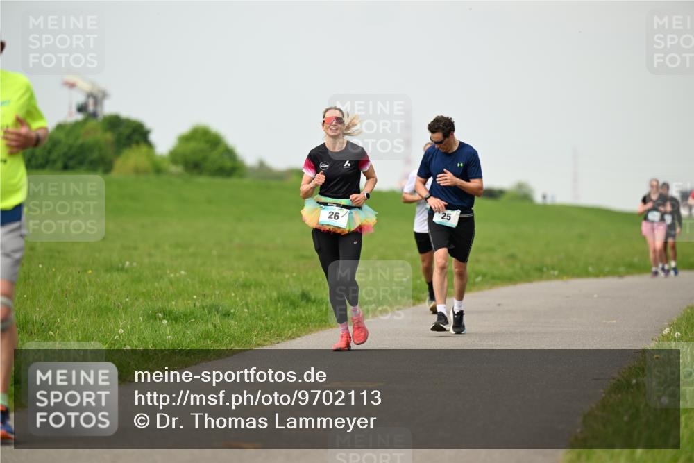 10.05.2026 - 8. Wedeler Halbmarathon Dr. Thomas Lammeyer http://msf.ph/oto/9702113 10.05.2026 11:46:07 Laufen  meine-sportfotos.de