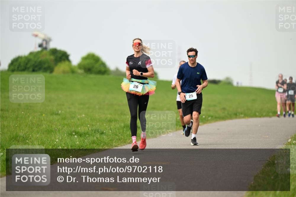 10.05.2026 - 8. Wedeler Halbmarathon Dr. Thomas Lammeyer http://msf.ph/oto/9702118 10.05.2026 11:46:08 Laufen  meine-sportfotos.de