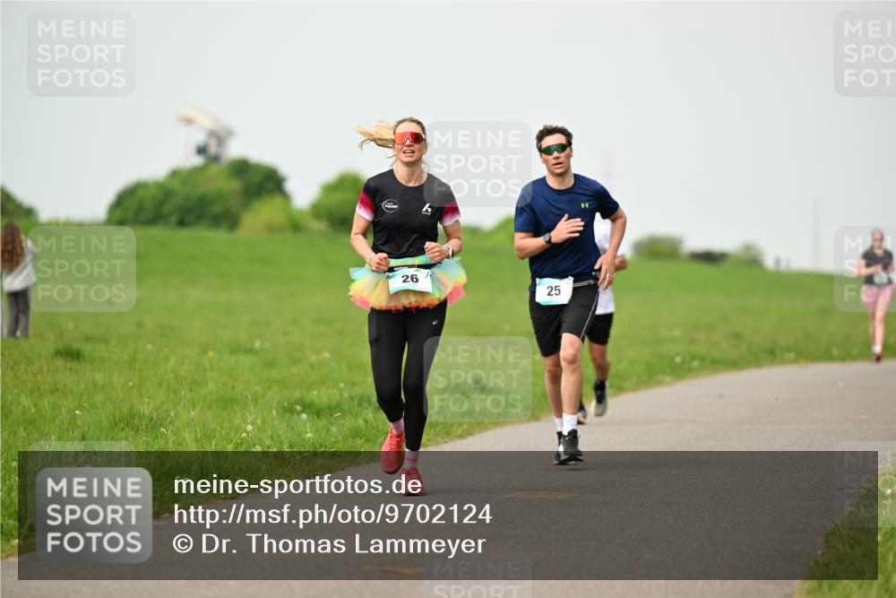 10.05.2026 - 8. Wedeler Halbmarathon Dr. Thomas Lammeyer http://msf.ph/oto/9702124 10.05.2026 11:46:09 Laufen  meine-sportfotos.de
