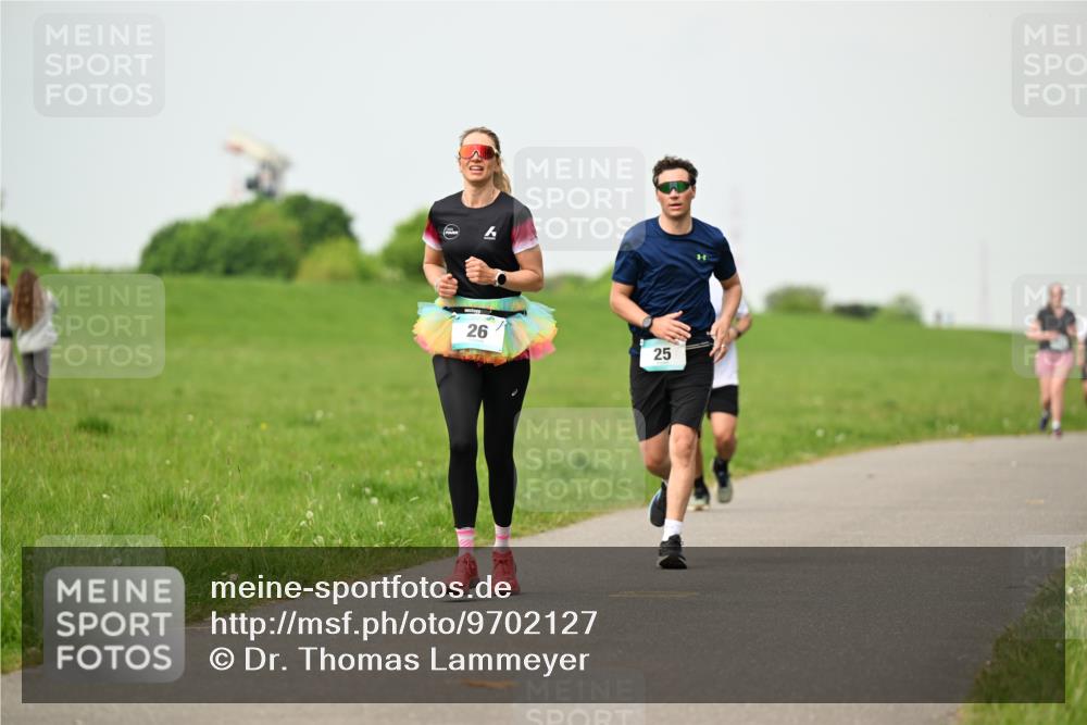10.05.2026 - 8. Wedeler Halbmarathon Dr. Thomas Lammeyer http://msf.ph/oto/9702127 10.05.2026 11:46:09 Laufen  meine-sportfotos.de
