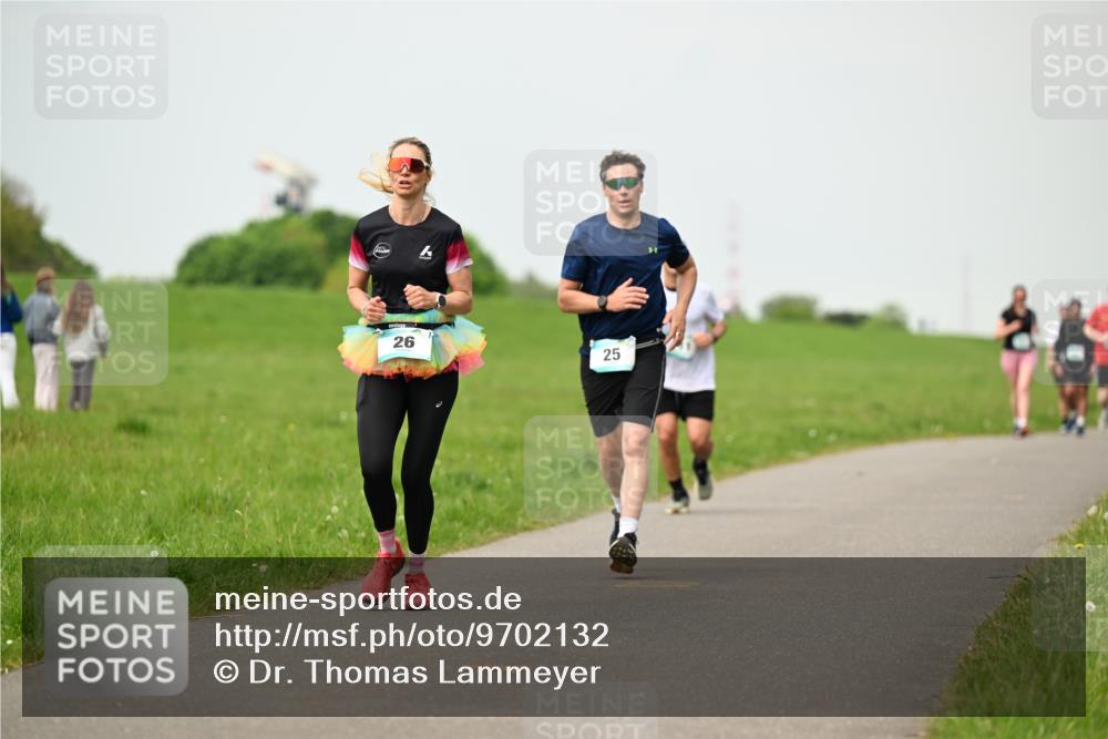 10.05.2026 - 8. Wedeler Halbmarathon Dr. Thomas Lammeyer http://msf.ph/oto/9702132 10.05.2026 11:46:10 Laufen  meine-sportfotos.de