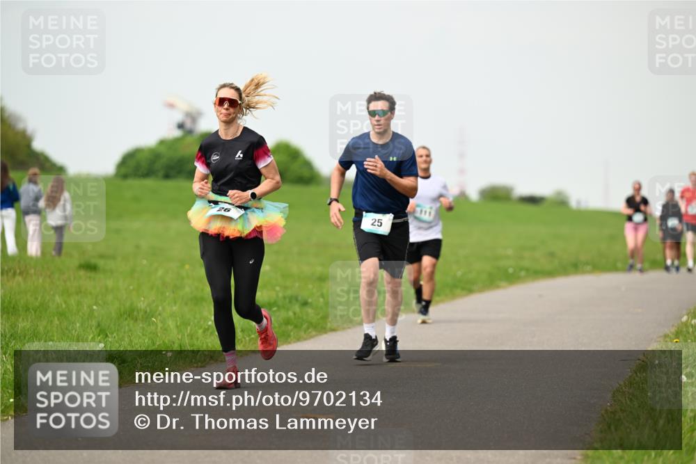 10.05.2026 - 8. Wedeler Halbmarathon Dr. Thomas Lammeyer http://msf.ph/oto/9702134 10.05.2026 11:46:10 Laufen  meine-sportfotos.de