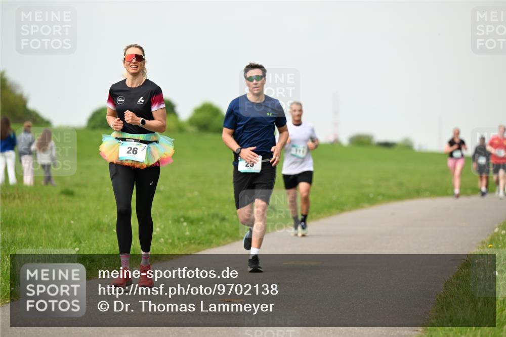 10.05.2026 - 8. Wedeler Halbmarathon Dr. Thomas Lammeyer http://msf.ph/oto/9702138 10.05.2026 11:46:11 Laufen  meine-sportfotos.de