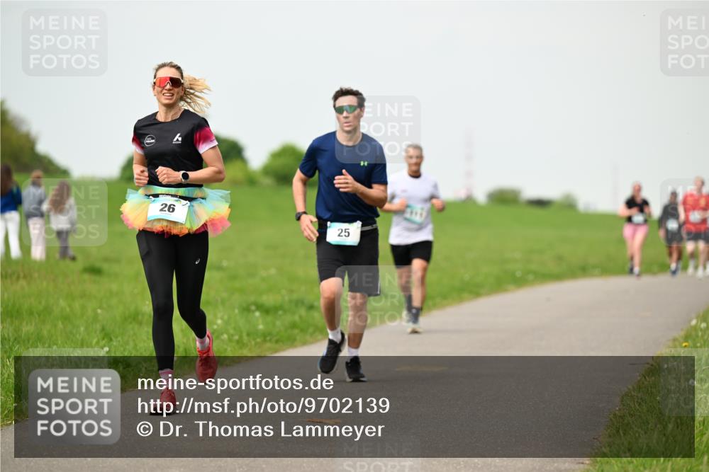 10.05.2026 - 8. Wedeler Halbmarathon Dr. Thomas Lammeyer http://msf.ph/oto/9702139 10.05.2026 11:46:11 Laufen 225 meine-sportfotos.de