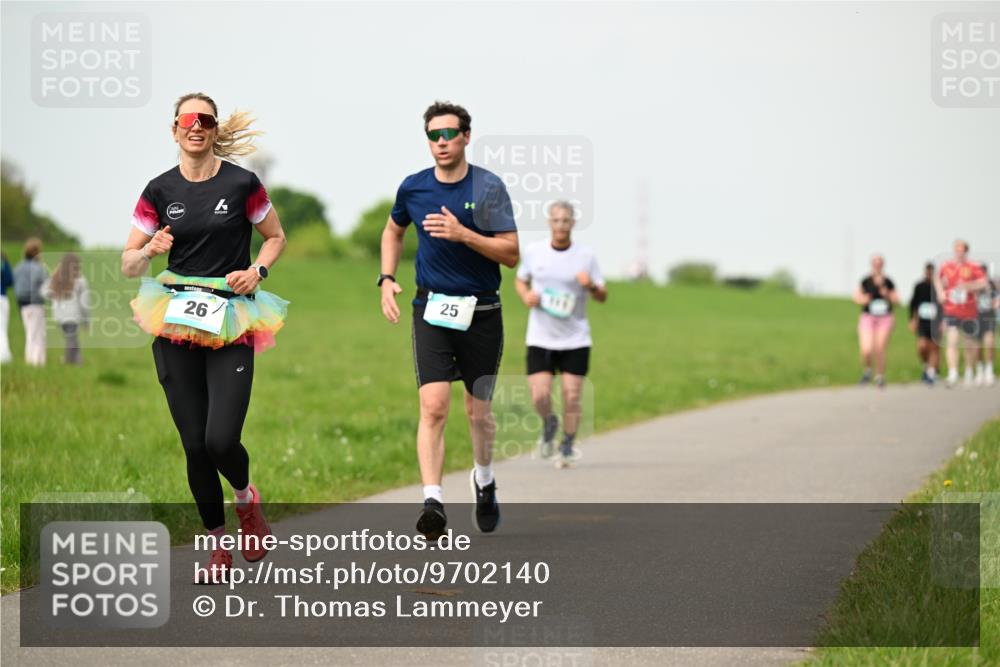 10.05.2026 - 8. Wedeler Halbmarathon Dr. Thomas Lammeyer http://msf.ph/oto/9702140 10.05.2026 11:46:11 Laufen  meine-sportfotos.de